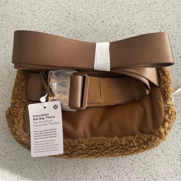 ✨NEW Lululemon Everywhere Belt Bag 1L Fleece Burnt Caramel - Picture 7 of 8